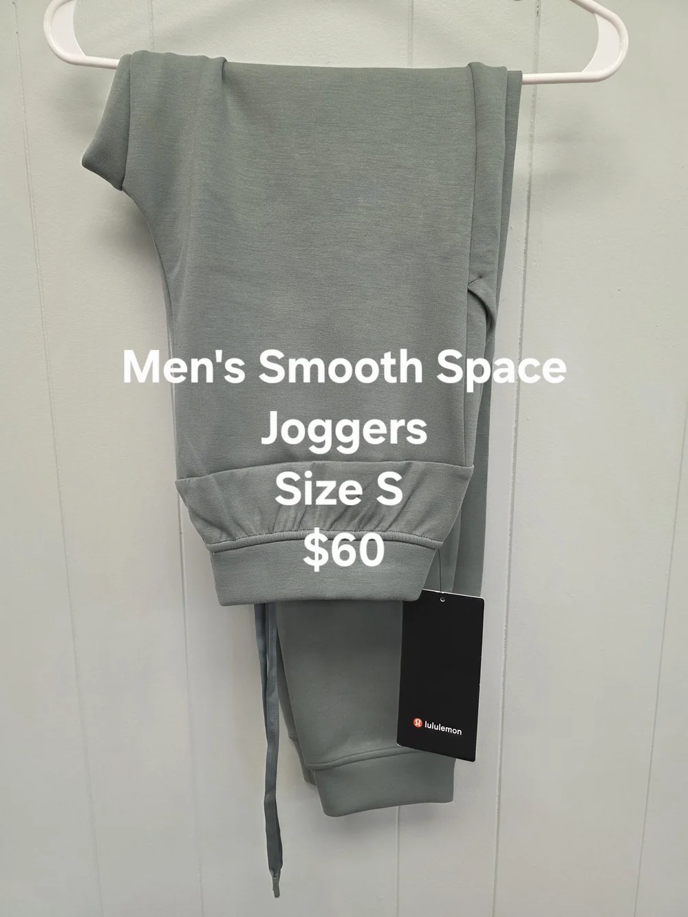 lululemon athletica Men's Joggers in Sage